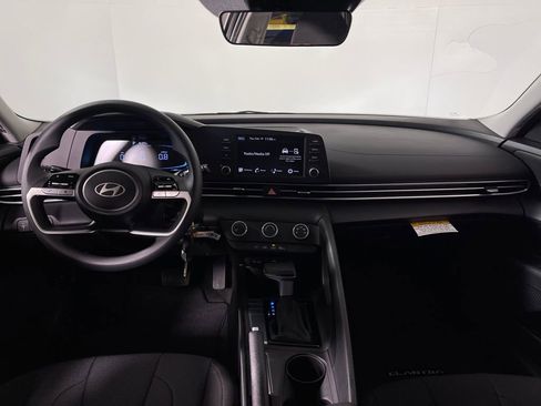 New 2026 Hyundai Elantra SE image 14