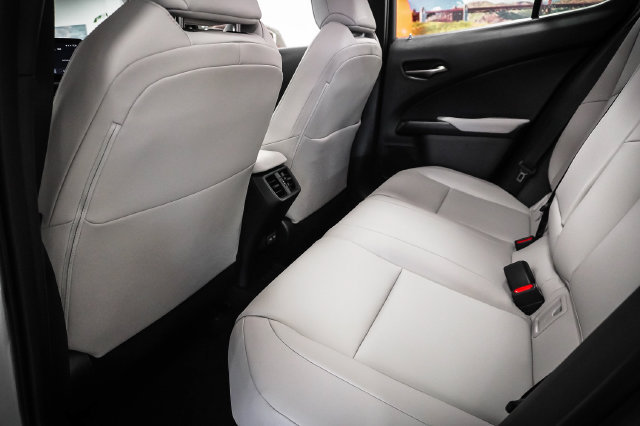 Certified 2025 Lexus UX 300h FWD w/ Accessory Package (Z2) image 21
