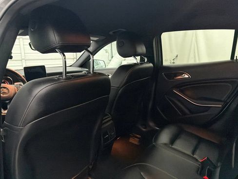Certified 2018 Mercedes-Benz GLA 250 4MATIC image 18