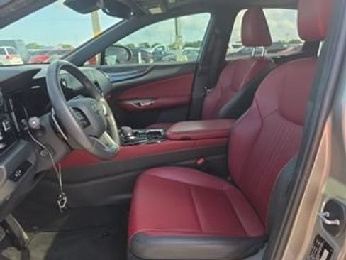 Used 2025 Lexus NX 250 FWD w/ Towing Package (2000 Lbs) image 5