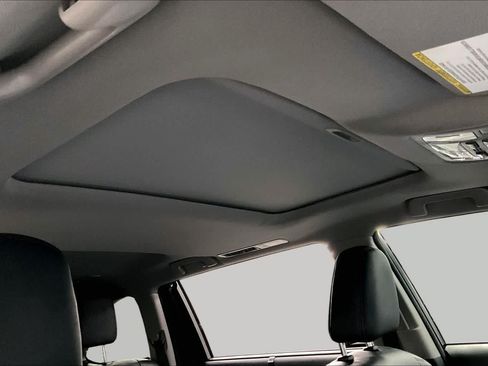Used 2015 Toyota Highlander XLE AWD/4WD image 13