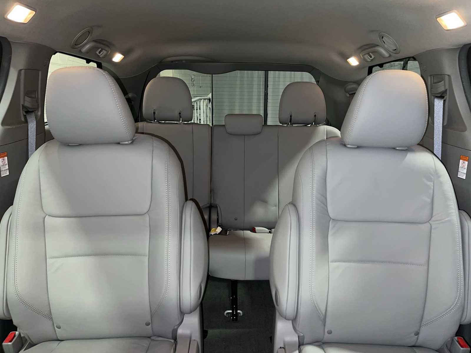 Used 2017 Toyota Sienna XLE w/ XLE Navigation Package AWD/4WD image 22