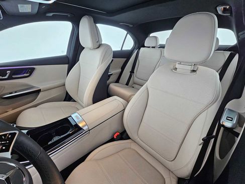 Used 2025 Mercedes-Benz C 300 Sedan image 21