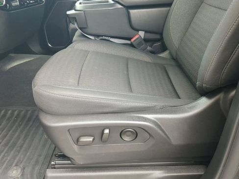 Used 2025 Chevrolet Silverado 1500 LT image 18