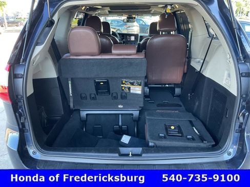 Used 2020 Toyota Sienna Limited Premium w/ Carpet Mat Package AWD/4WD image 24