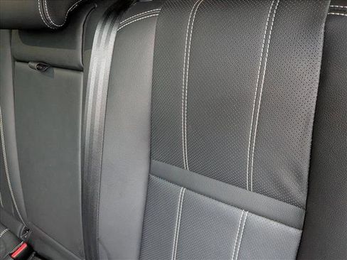 Used 2021 Land Rover Range Rover Velar R-Dynamic S image 16