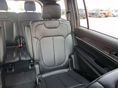 Used 2024 Jeep Grand Cherokee L Limited AWD/4WD image 14