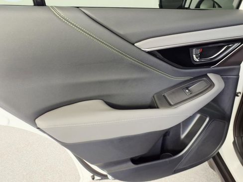 Used 2025 Subaru Outback Onyx Edition image 24