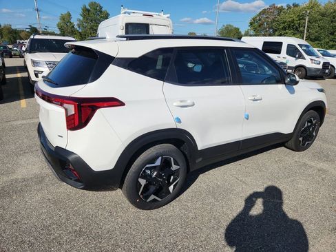 New 2026 Kia Seltos S image 7