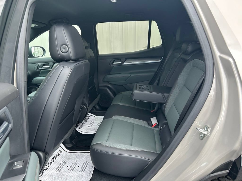 New 2027 GMC Terrain AT4 w/ LPO, Floor Liner Package AWD/4WD image 18