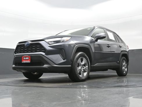 Used 2023 Toyota RAV4 XLE w/ XLE Grade Weather Package AWD/4WD image 28
