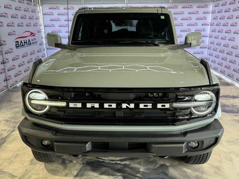 Used 2024 Ford Bronco Outer Banks image 3