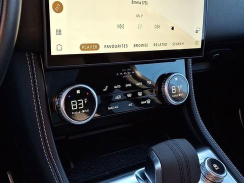 Used 2024 Jaguar F-PACE R-Dynamic S image 18