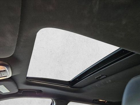 Used 2015 Jeep Grand Cherokee Altitude image 19