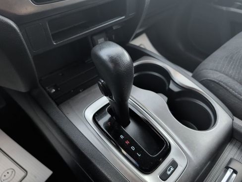 Used 2018 Honda Pilot EX image 16