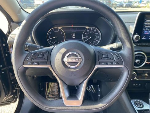 Used 2024 Nissan Sentra SV FWD image 18