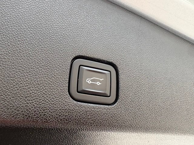 Used 2023 Cadillac XT6 Premium Luxury FWD image 34