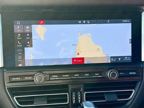 Used 2021 Porsche Macan S image 14