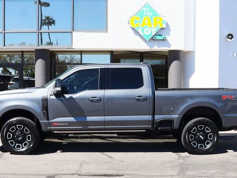 Used 2025 Ford F250 Platinum image 9