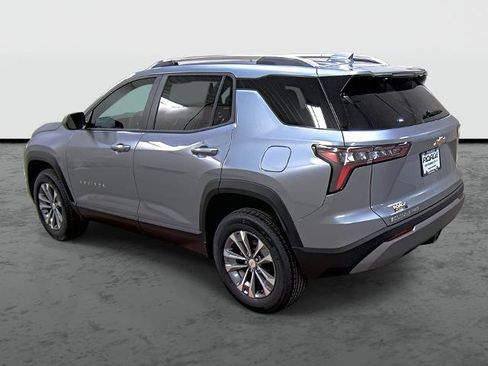 New 2026 Chevrolet Equinox LT w/ Convenience Package II image 2