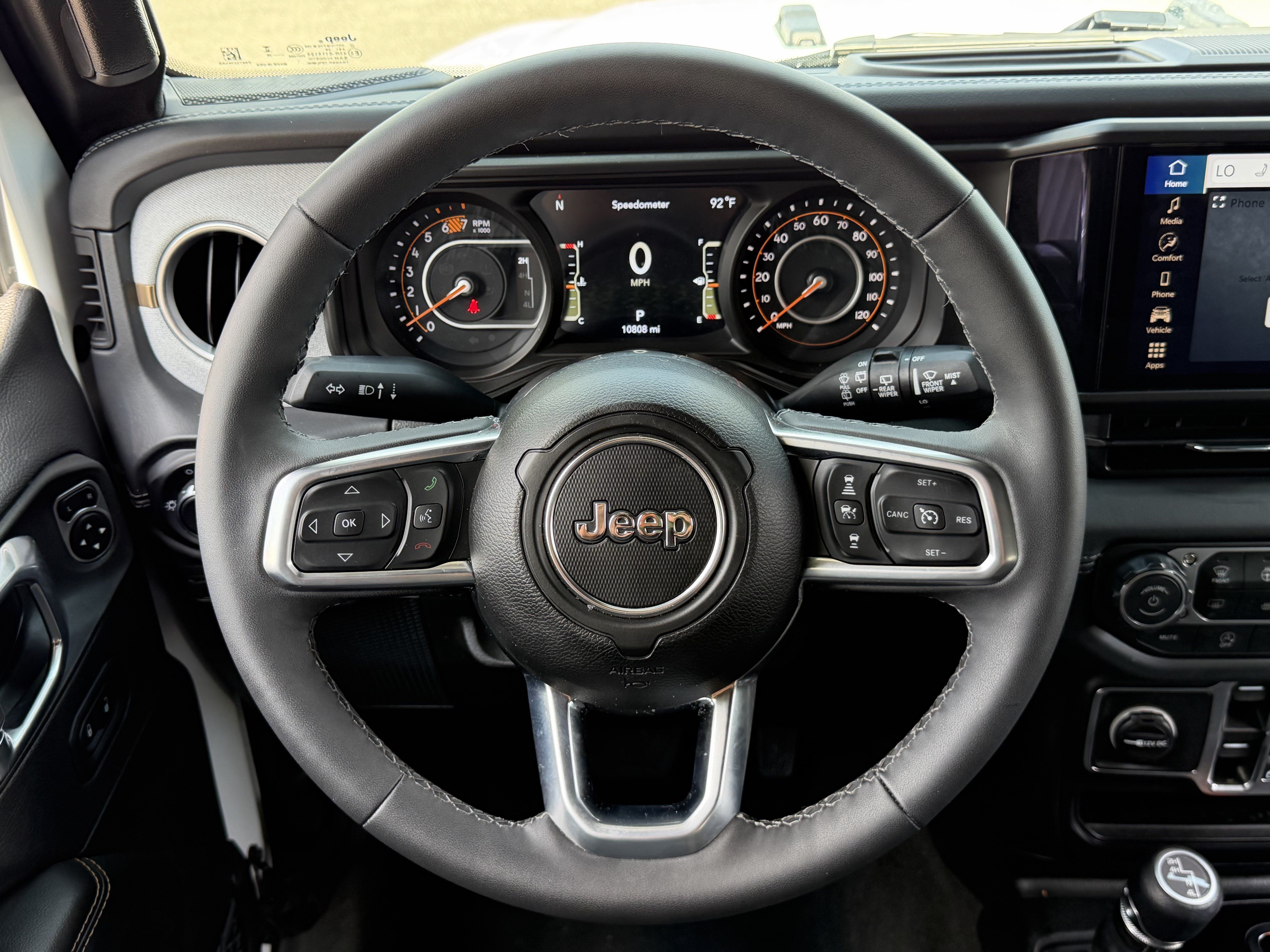 Used 2026 Jeep Wrangler Unlimited Sahara AWD/4WD image 17