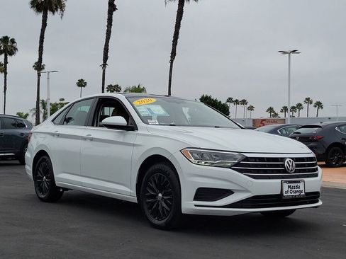 Used 2020 Volkswagen Jetta SE w/ SE Cold Weather Package FWD image 34