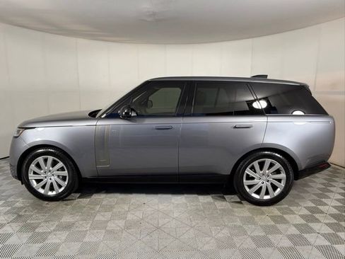 Certified 2023 Land Rover Range Rover SE image 3