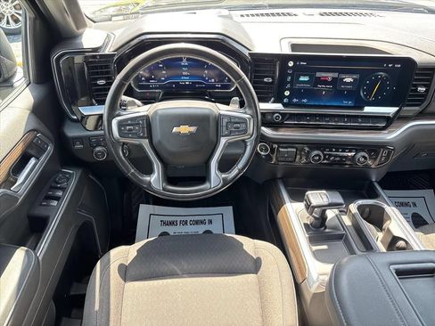 Used 2022 Chevrolet Silverado 1500 LT w/ Z71 Off-Road Package AWD/4WD image 22