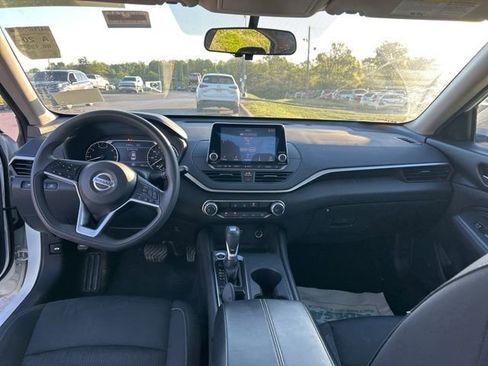 Used 2019 Nissan Altima 2.5 S FWD image 5