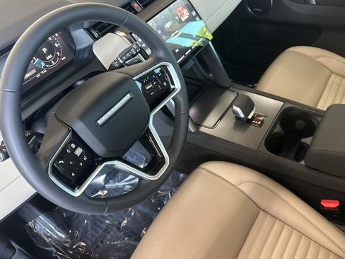 Certified 2025 Land Rover Discovery Sport S AWD/4WD image 16