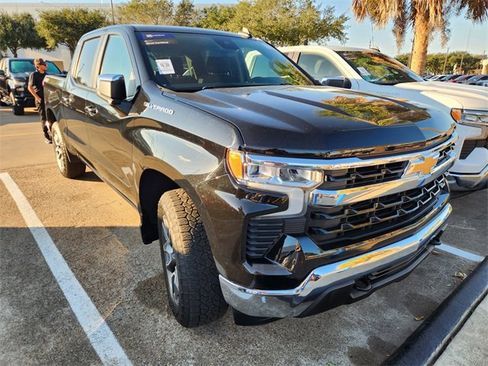 Used 2024 Chevrolet Silverado 1500 LT image 1