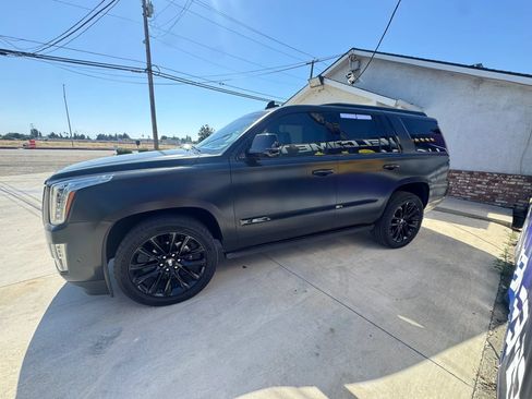 Used 2019 Cadillac Escalade Platinum w/ Escalade Sport Edition AWD/4WD image 6