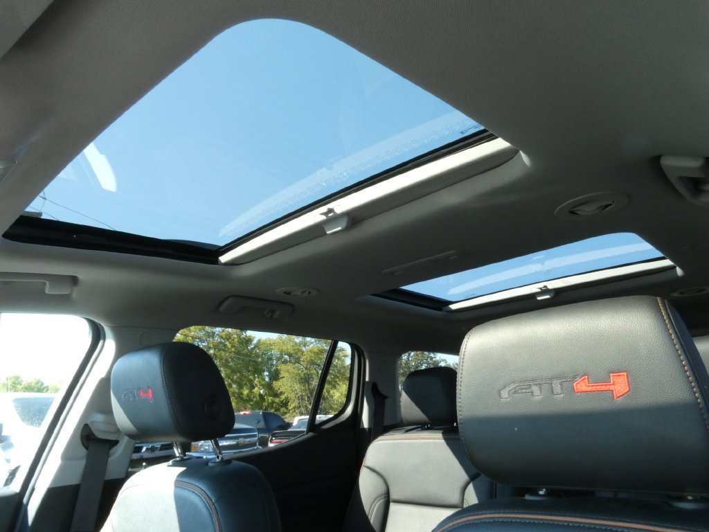 Certified 2022 GMC Acadia AT4 w/ Preferred Package AWD/4WD image 32