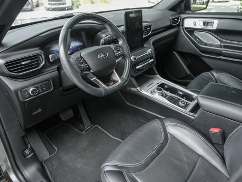 Used 2020 Ford Explorer ST w/ Premium Technology Package AWD/4WD image 16