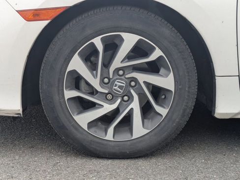 Used 2016 Honda Civic EX image 9