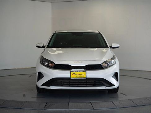 Used 2023 Kia Forte LXS FWD image 2