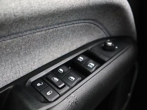 Used 2022 Jeep Compass Latitude w/ Convenience Group FWD image 16