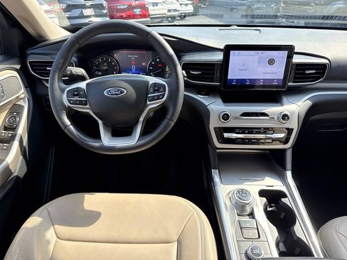 Used 2023 Ford Explorer XLT w/ Equipment Group 202A AWD/4WD image 10
