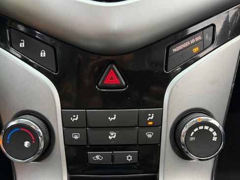Used 2013 Chevrolet Cruze LT w/ All-Star Edition FWD image 23
