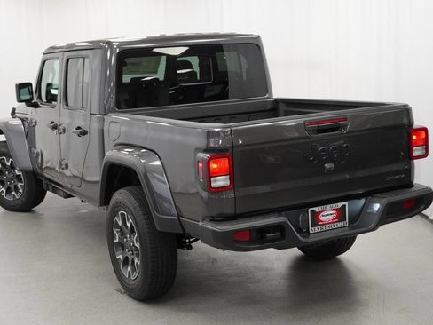 New 2026 Jeep Gladiator Sport AWD/4WD image 10