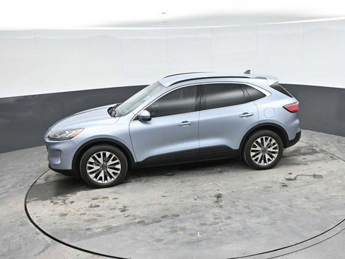 Used 2022 Ford Escape Titanium AWD/4WD image 32