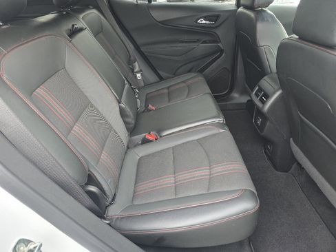 Certified 2022 Chevrolet Equinox RS w/ Infotainment Package image 25