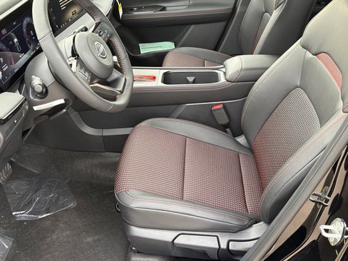 New 2026 Nissan Kicks SR image 17