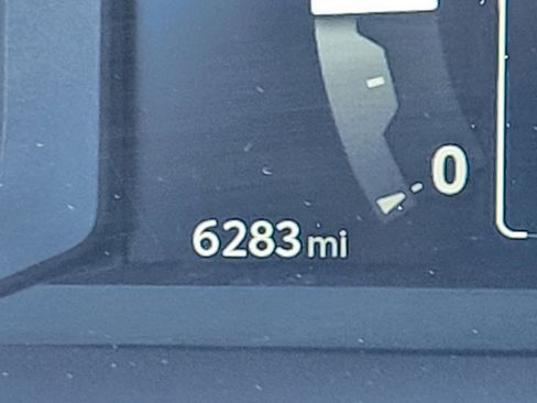 Certified 2025 Toyota Tacoma SR5 image 28