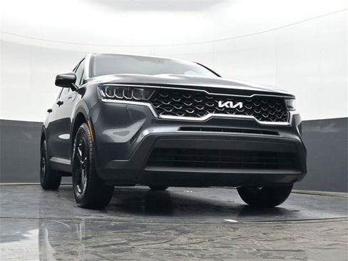 Used 2023 Kia Sorento LX image 28