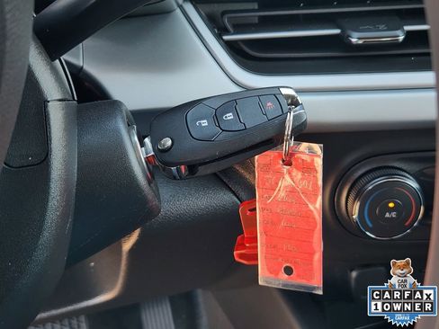 Used 2025 Chevrolet Trax LS image 25