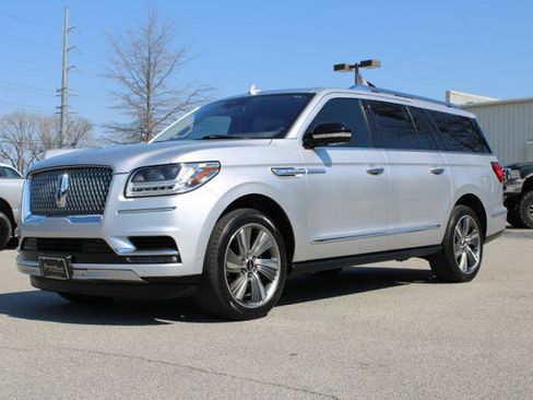 Used 2018 Lincoln Navigator L Reserve w/ Technology Package image 1