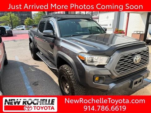 Used 2020 Toyota Tacoma TRD Off-Road w/ TRD Premium Off Road Package AWD/4WD image 1