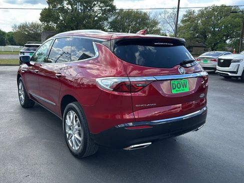 Used 2024 Buick Enclave Essence w/ Experience Buick Package image 9