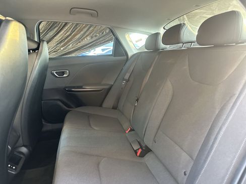 Used 2025 Kia K4 LXS image 23